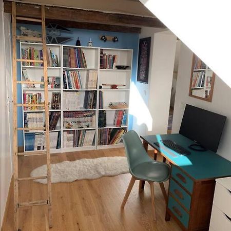 Charmant Studio A Proximite De La Gare Rer A Шату Екстериор снимка