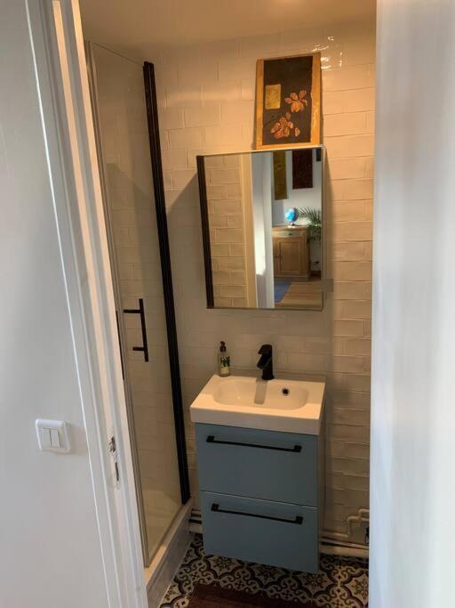 Charmant Studio A Proximite De La Gare Rer A Шату Екстериор снимка